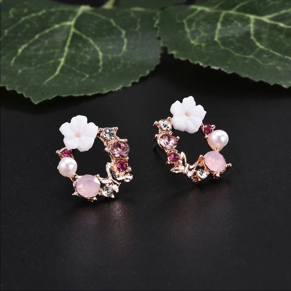 Jewelry - New White Pearl Flower Butterfly Earrings